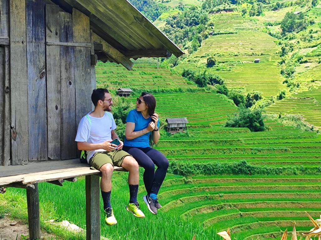 3 Days Hanoi – Mu Cang Chai Tour: Golden Terraced Fields & La Pa Tan Trekking Adventure