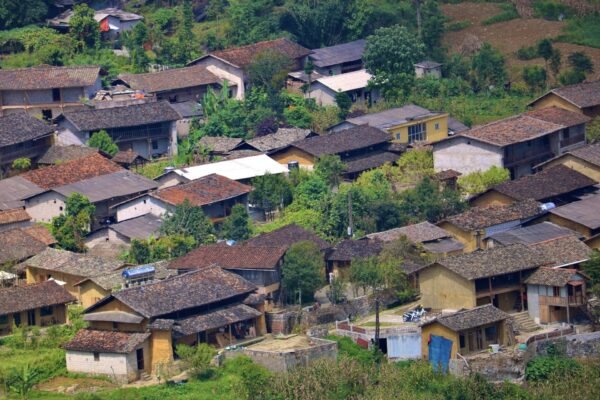 Dong Van – Ma Pi Leng – Nho Que River – Meo Vac – Me Pia Pass – Cao Bang (B, L, D)