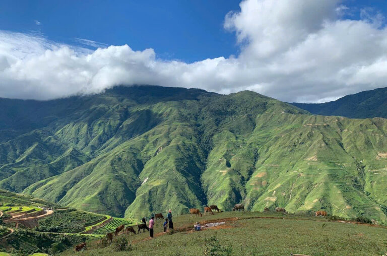 Beyond the Tourist Trail Vietnam Tours: Trekking Ta Xua Mountain 3 Days 2 Nights